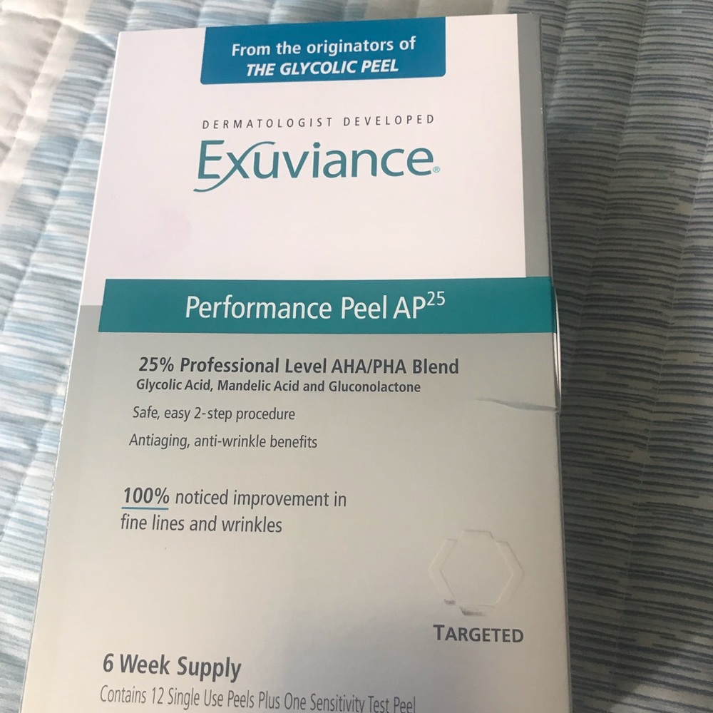 BNIB Exuviance Peel